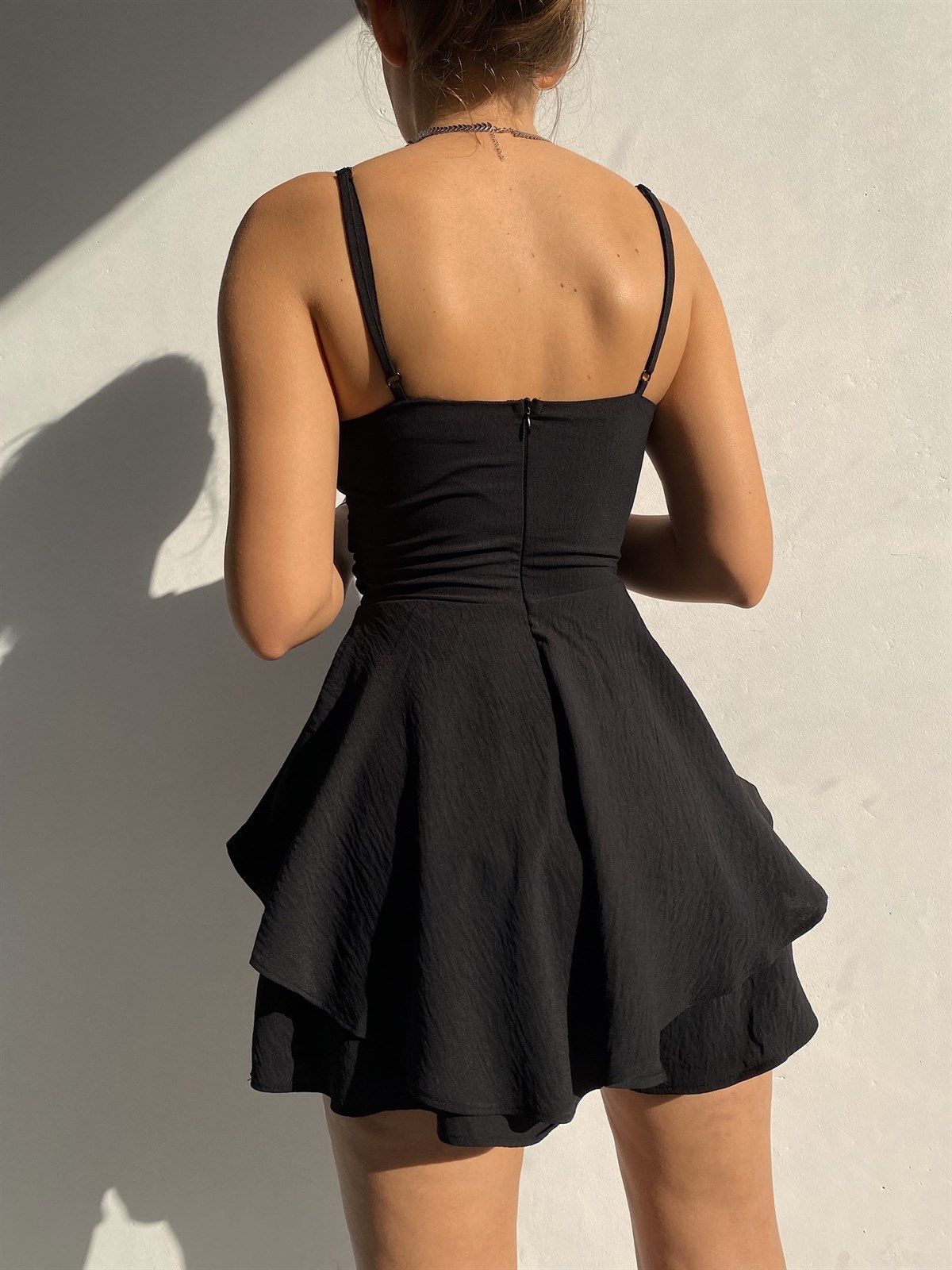 Stylish Solid-Color Zippered Jumpsuit with Spaghetti Straps