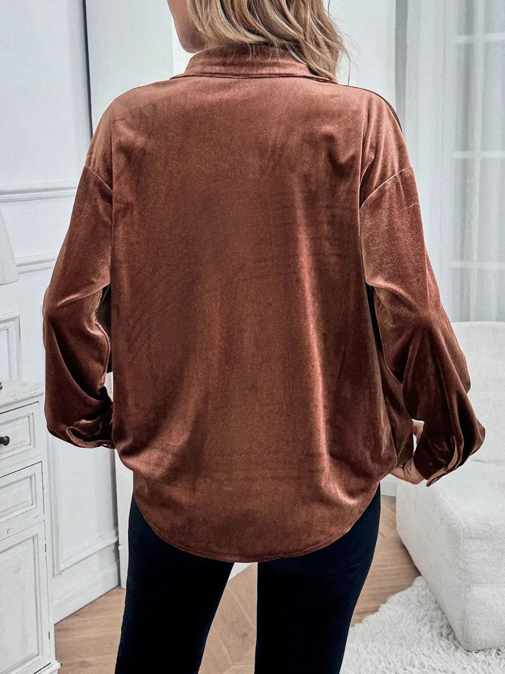 Classic Velvet Collared Button-down Long-sleeved Shirt