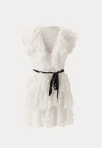 Vestido floral con volantes y cuello en V